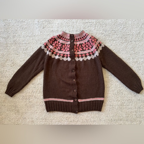 Hand-knit Sweater - Picture 8 of 8